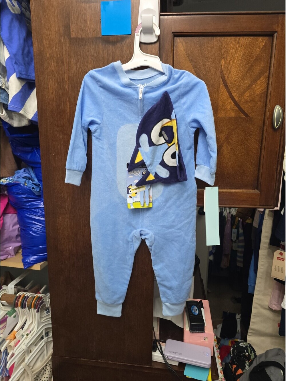 2t brands knew bluey from disney blanket sleeper.Item 954